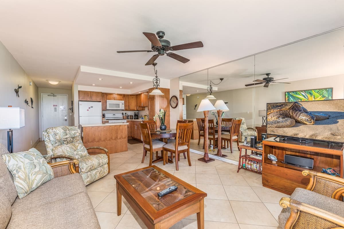 Condo in Kihei · ★4.67 · 1 bedroom · 2 beds · 1 private bath - Photo 2
