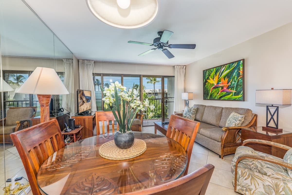Condo in Kihei · ★4.67 · 1 bedroom · 2 beds · 1 private bath - Photo 5