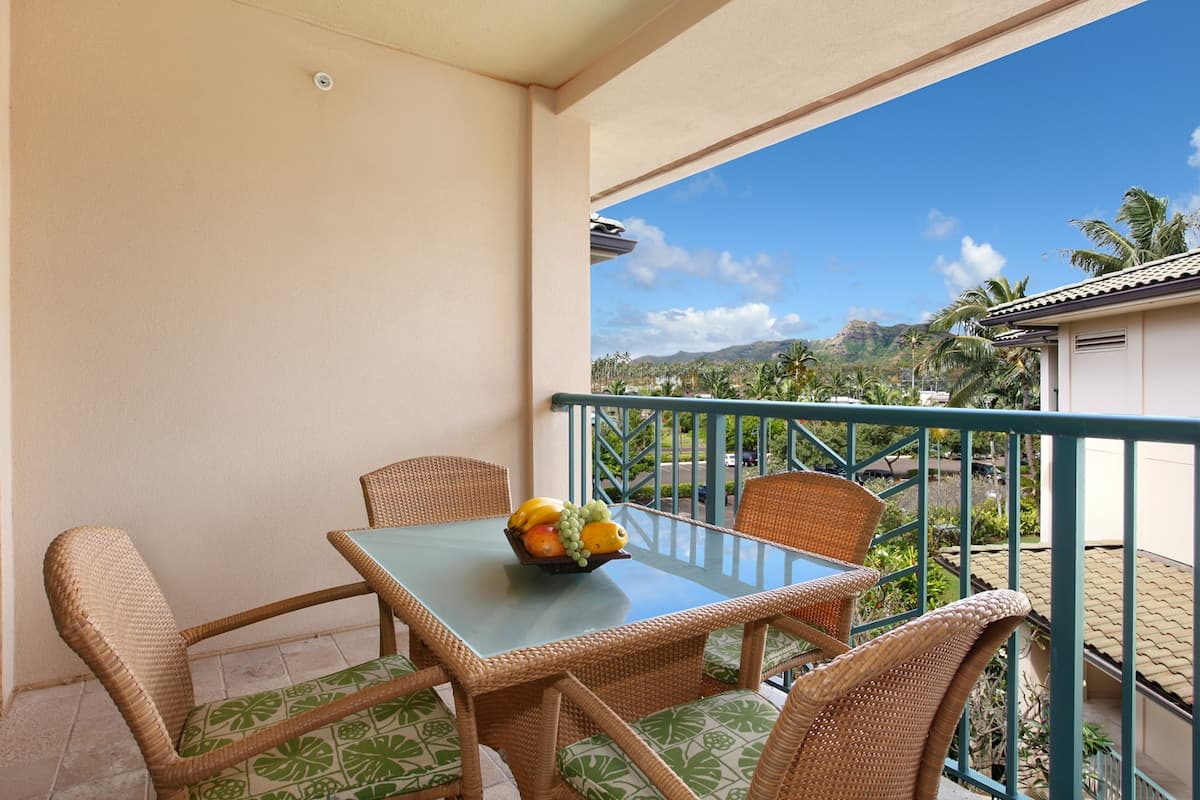 Condo in Kapaa · ★4.86 · 2 bedrooms · 3 beds · 3 baths - Photo 2