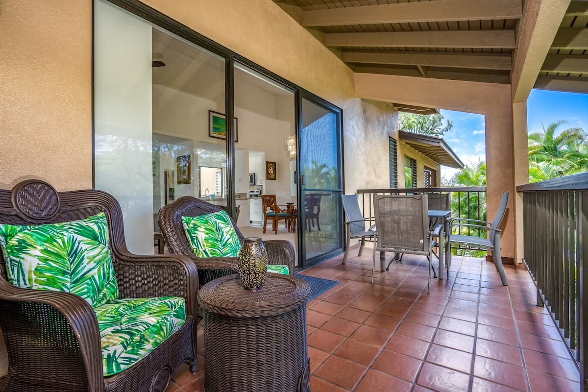 Condo in Kihei · ★4.59 · 1 bedroom · 2 beds · 2 baths - Photo 4