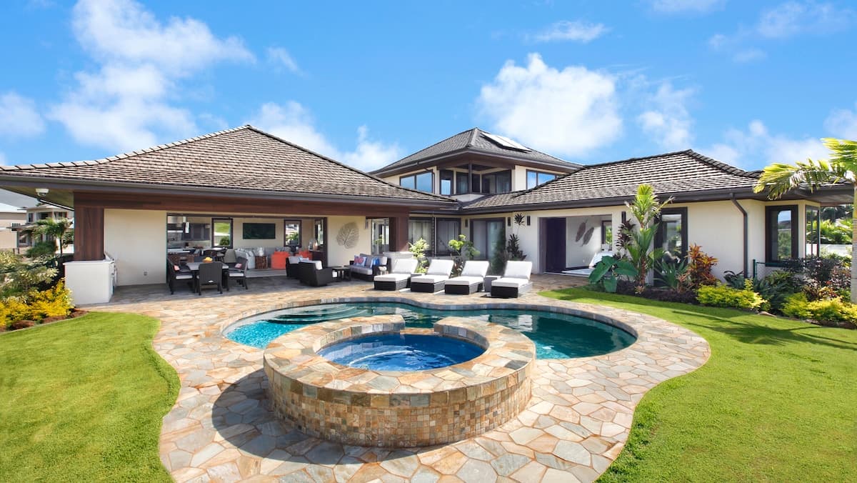 Home in Koloa · ★5.0 · 3 bedrooms · 3 beds · 4 baths - Photo 2