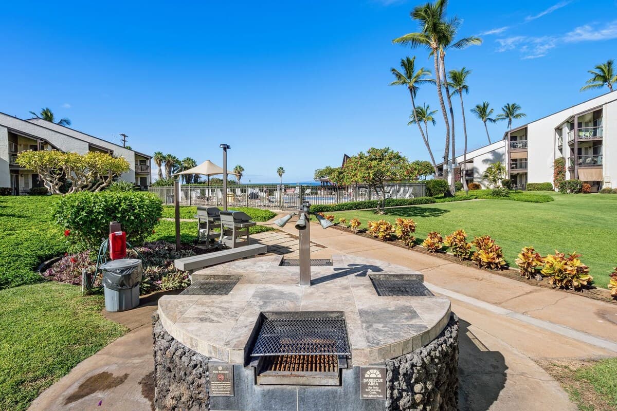 Condo in Kihei · ★4.83 · 1 bedroom · 2 beds · 1 bath - Photo 3