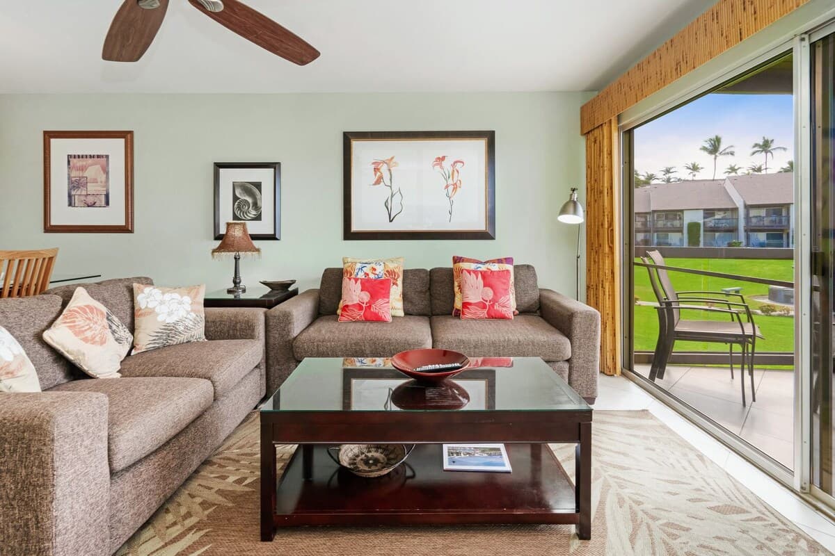 Condo in Kihei · ★4.83 · 1 bedroom · 2 beds · 1 bath - Photo 4