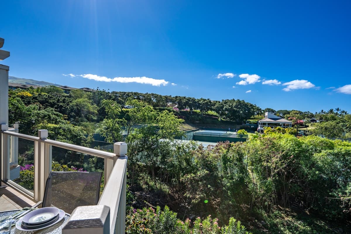 Condo in Wailea · ★4.74 · 1 bedroom · 1 bed · 2 baths - Photo 5