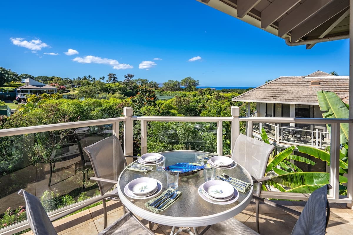 Condo in Wailea · ★4.74 · 1 bedroom · 1 bed · 2 baths - Photo 1