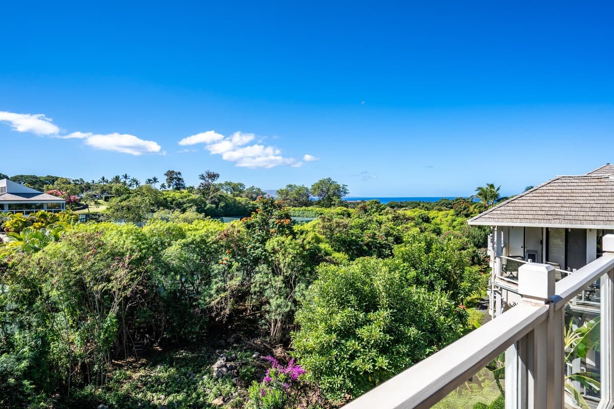 Condo in Wailea · ★4.74 · 1 bedroom · 1 bed · 2 baths - Photo 2