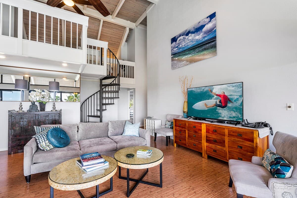 Condo in Kailua-Kona · ★4.78 · 3 bedrooms · 5 beds · 2.5 shared baths - Photo 3