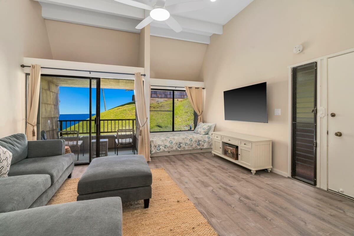 Condo in Princeville · ★4.83 · 2 bedrooms · 4 beds · 2 private baths - Photo 5