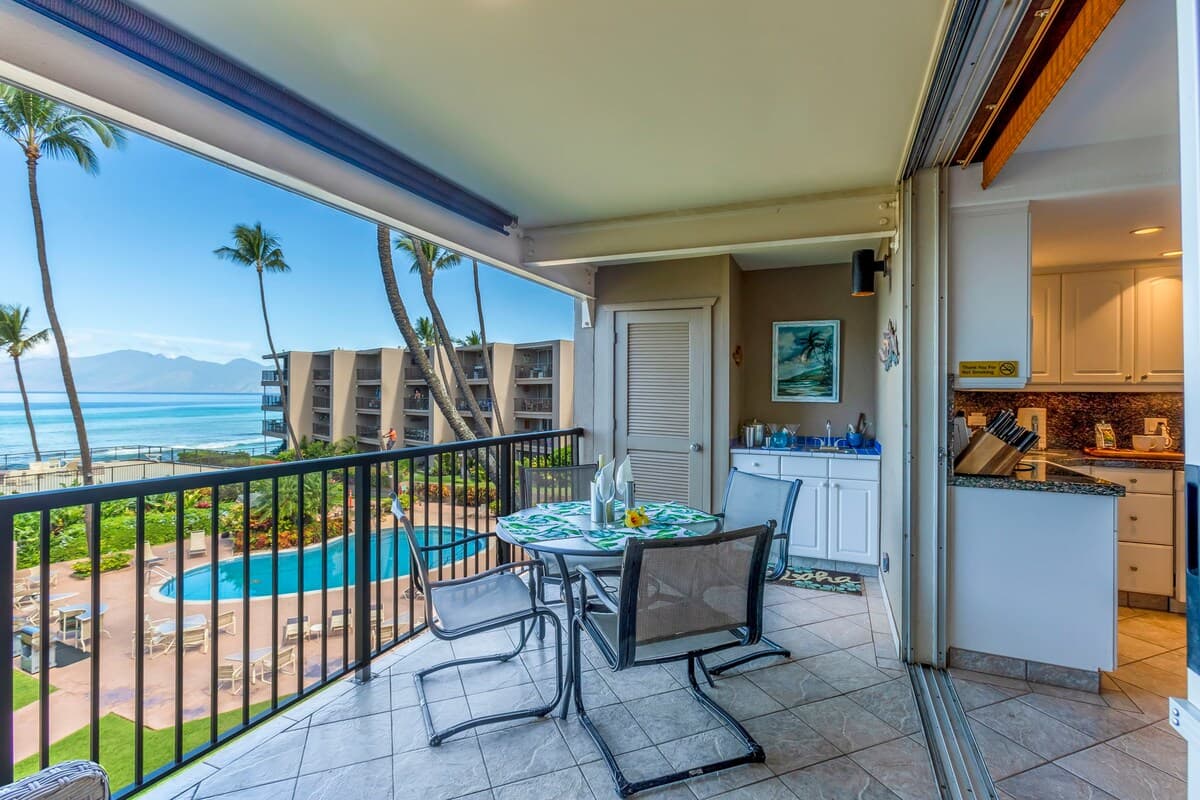 Condo in Lahaina · ★4.93 · 1 bedroom · 2 beds · 1 bath - Photo 3