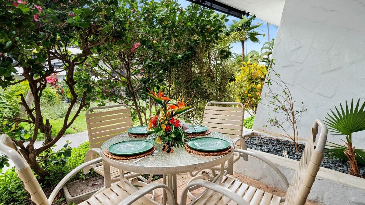 Condo in Kailua-Kona · ★4.57 · 1 bedroom · 2 beds · 1 bath - Photo 3