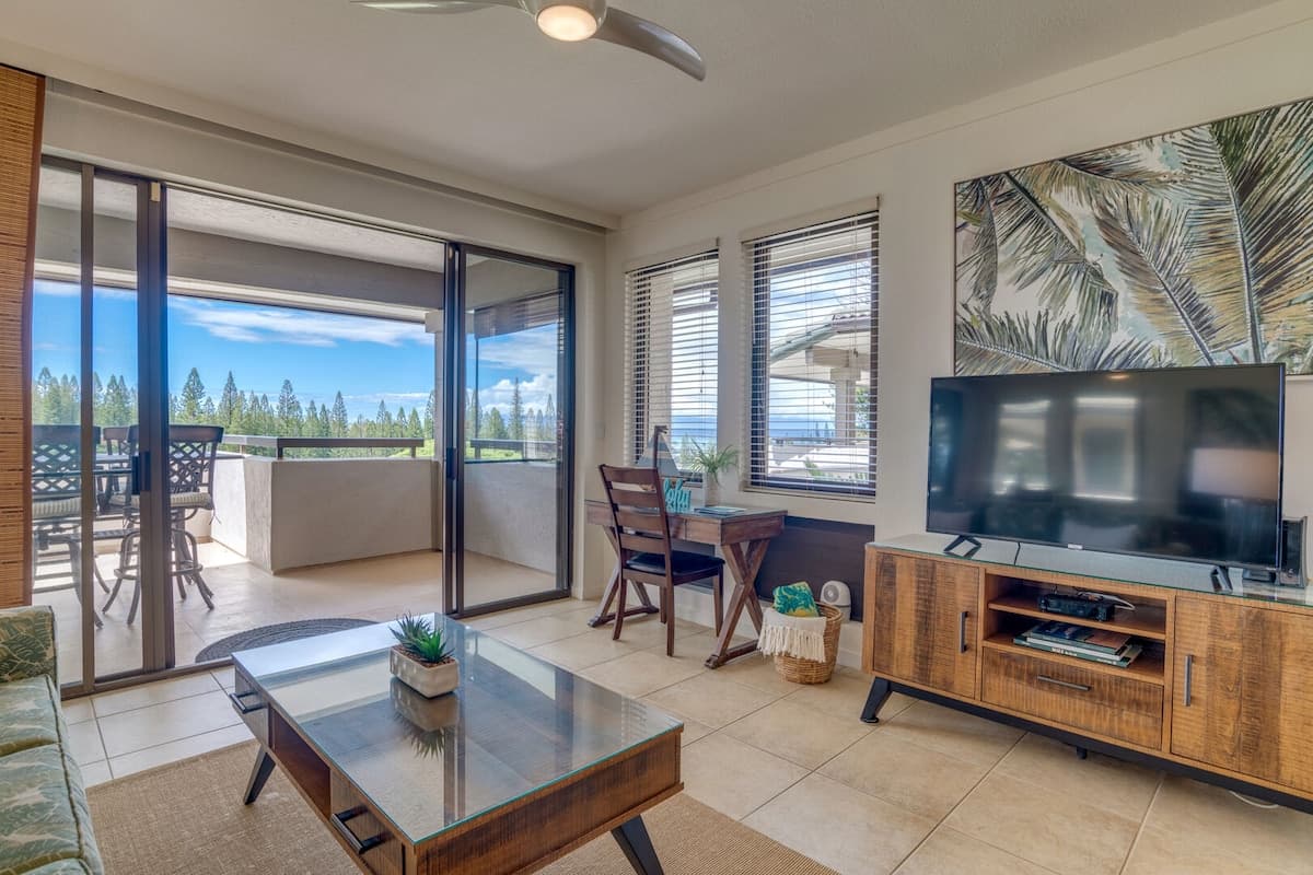 Condo in Lahaina · ★5.0 · 1 bedroom · 2 beds · 2 baths - Photo 5