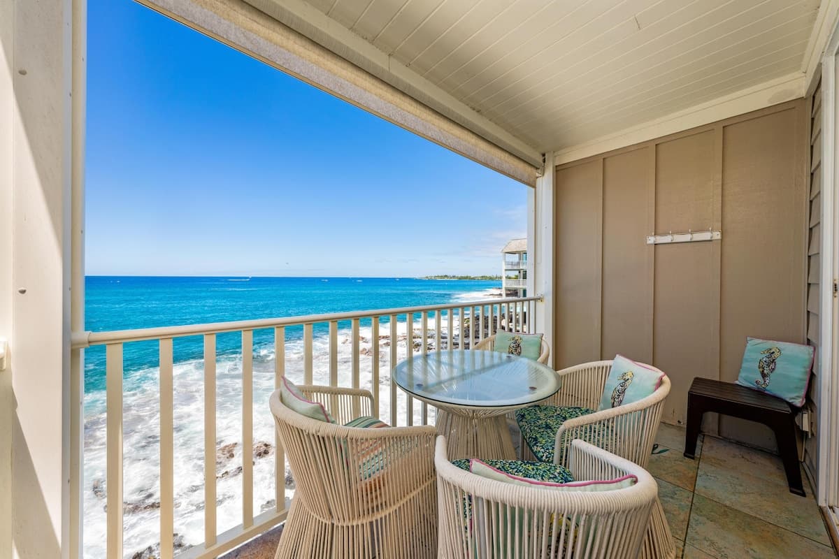 Condo in Kailua-Kona · ★4.6 · 1 bedroom · 2 beds · 1 bath - Photo 1