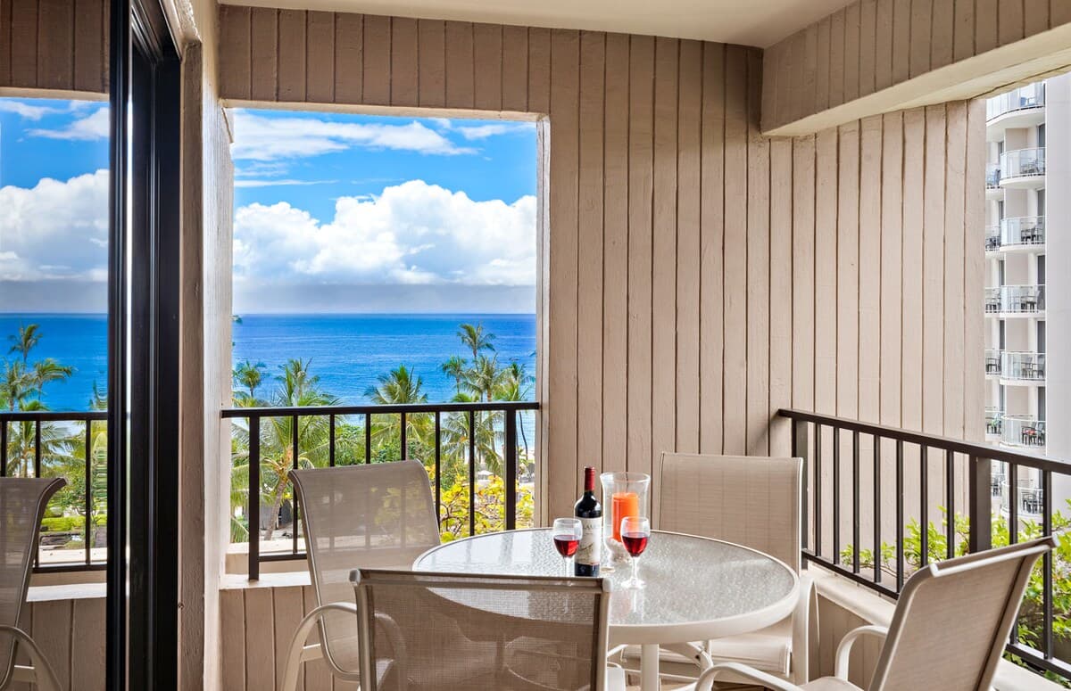 Condo in Lahaina · ★4.57 · 2 bedrooms · 3 beds · 2 baths - Photo 3