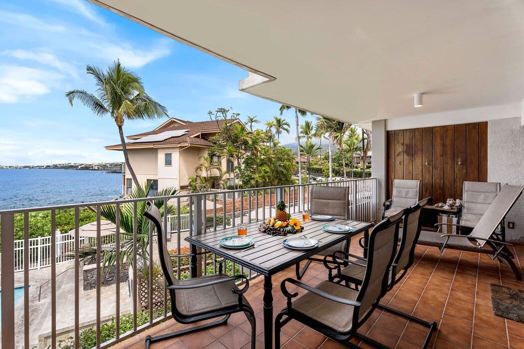 Condo in Kailua-Kona · ★4.68 · 2 bedrooms · 3 beds · 2 baths - Photo 2