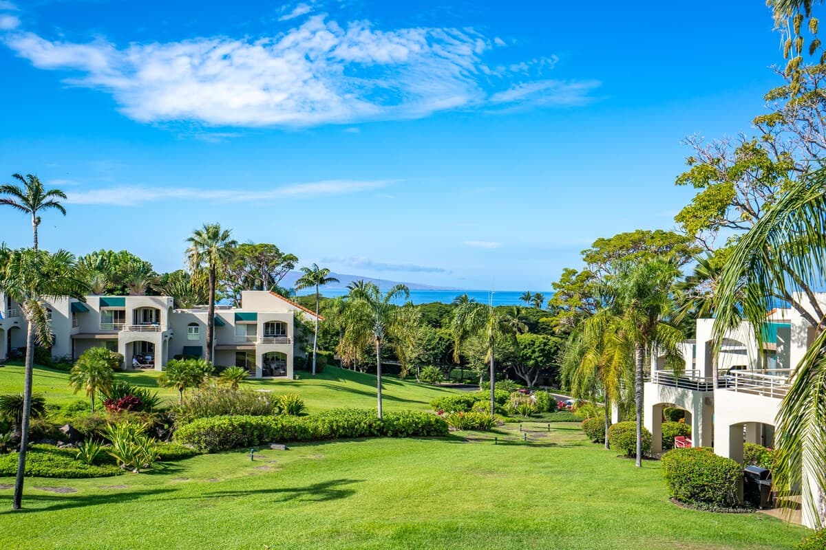 Condo in Kihei · ★4.5 · 2 bedrooms · 4 beds · 2 shared baths - Photo 2