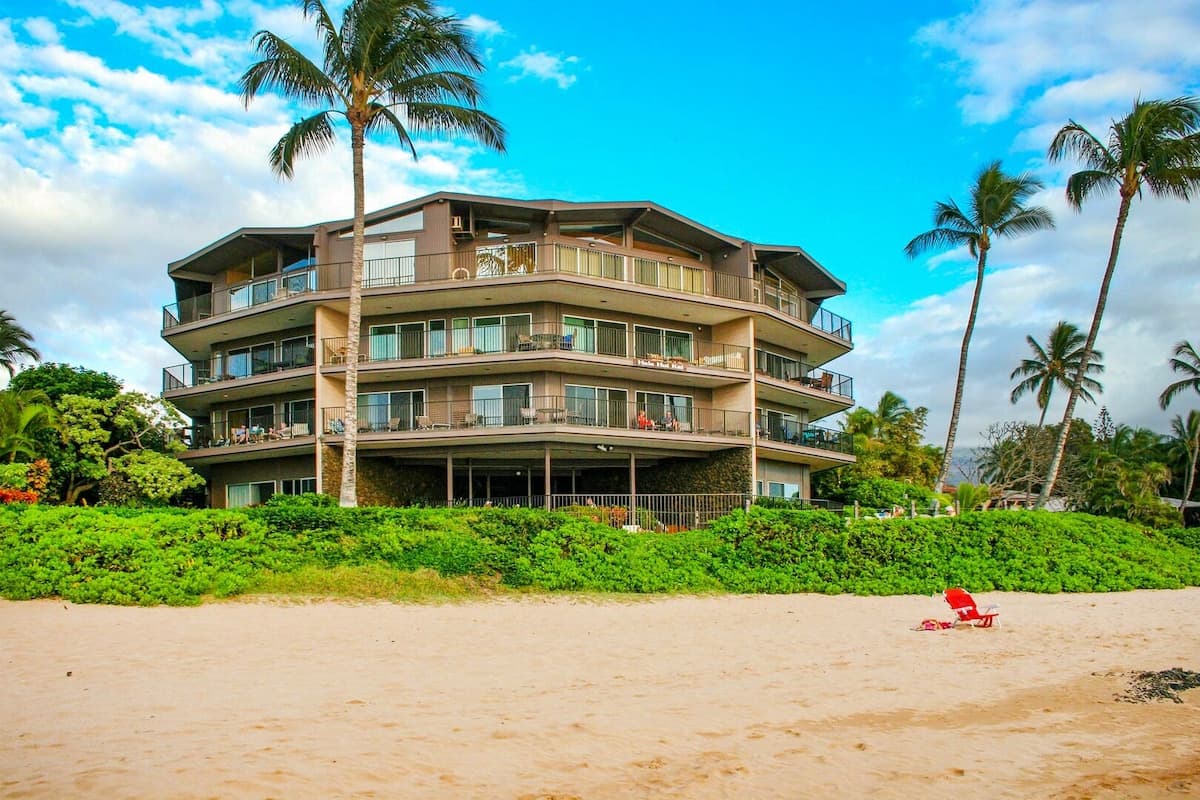 Condo in Kihei · ★4.69 · 2 bedrooms · 4 beds · 2 private baths - Photo 5