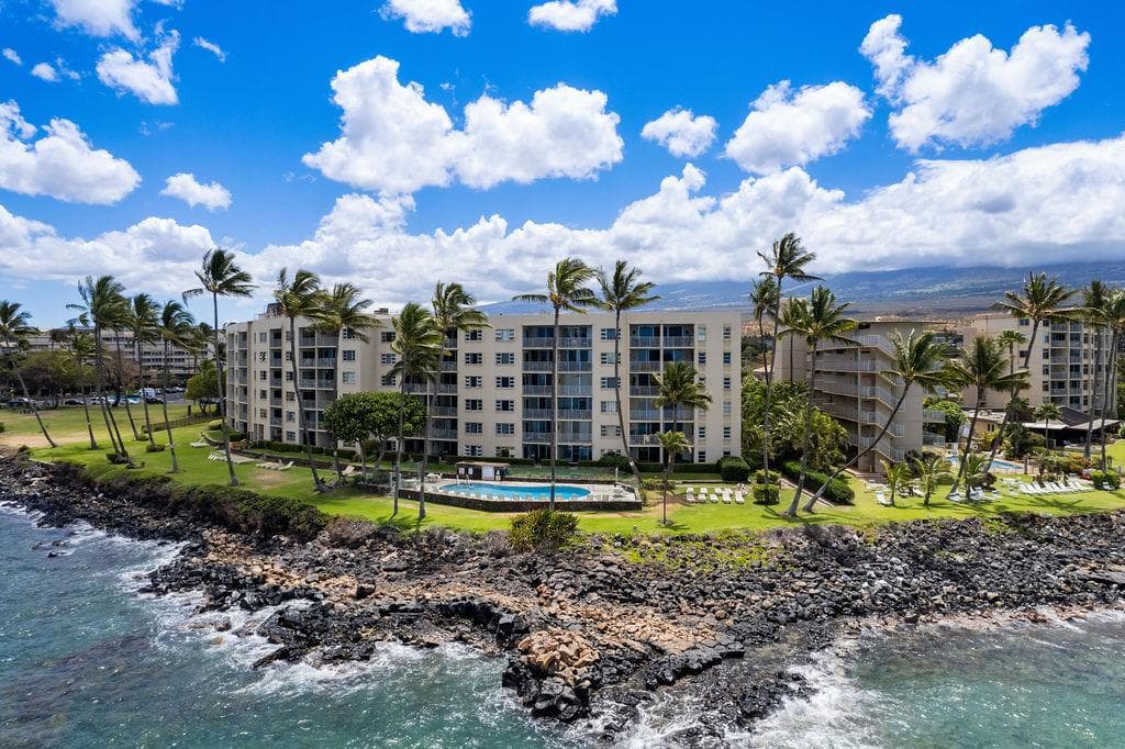 Condo in Kihei · ★4.96 · 1 bedroom · 1 bed · 1 bath - Photo 4