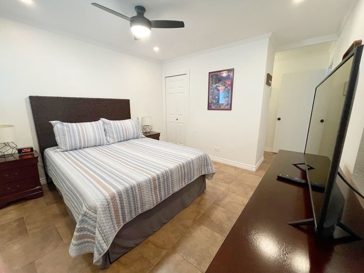 Condo in Kailua-Kona · ★4.64 · 1 bedroom · 2 beds · 1 bath - Photo 3