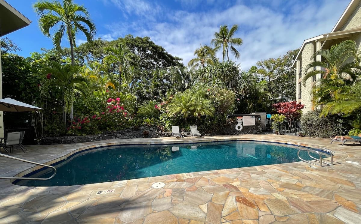 Condo in Kailua-Kona · ★4.64 · 1 bedroom · 2 beds · 1 bath - Photo 5