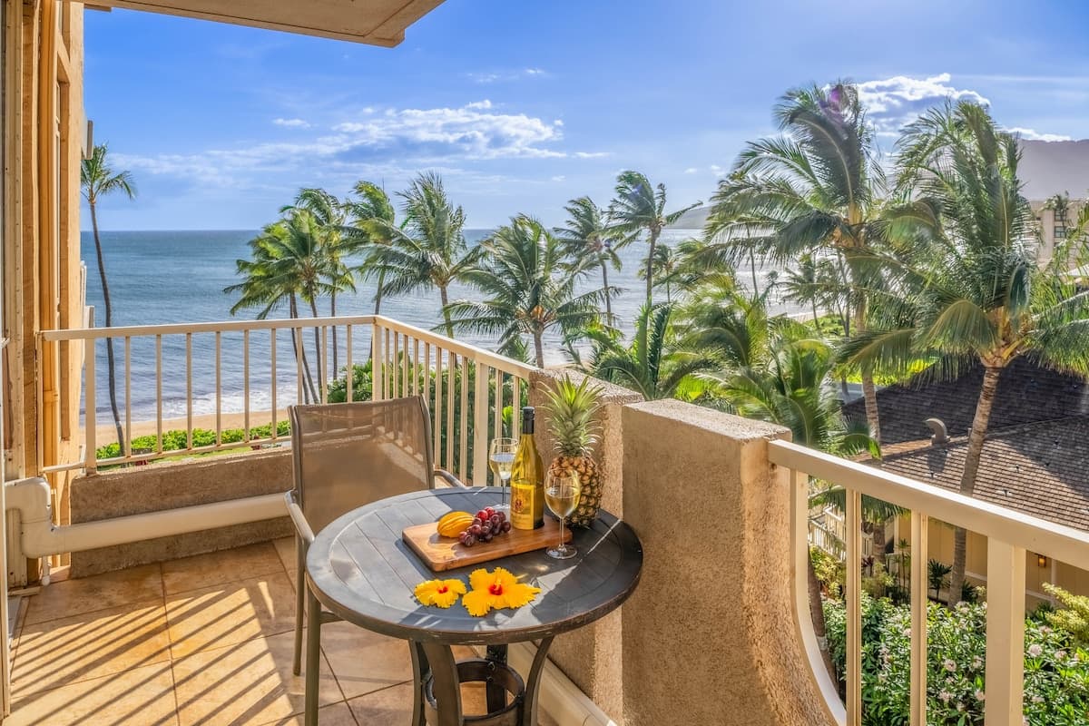 Condo in Kihei · ★4.86 · 1 bedroom · 2 beds · 2 shared baths - Photo 5