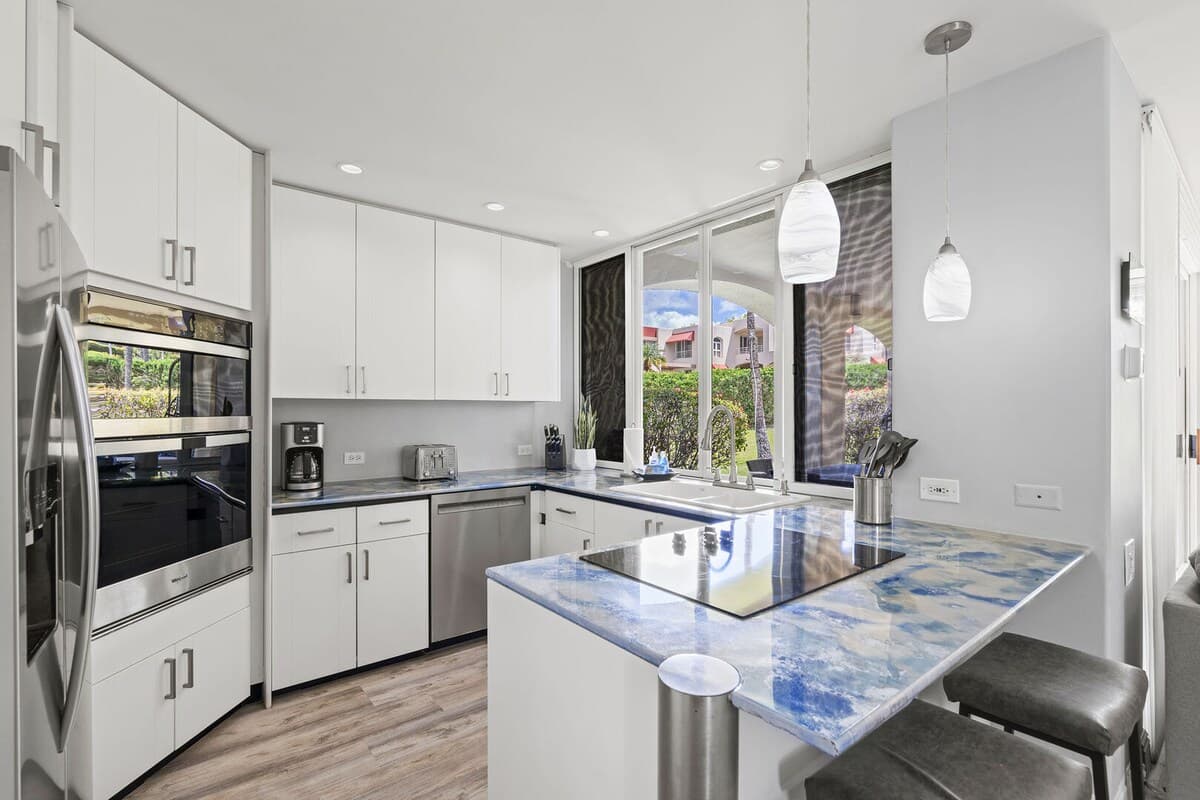 Condo in Kihei · ★4.71 · 2 bedrooms · 4 beds · 2 private baths - Photo 2