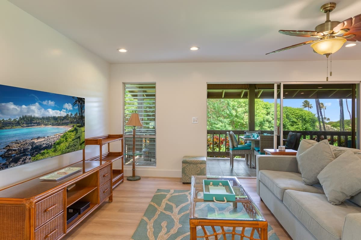 Condo in Lahaina · ★4.79 · 3 bedrooms · 5 beds · 3 shared baths - Photo 1