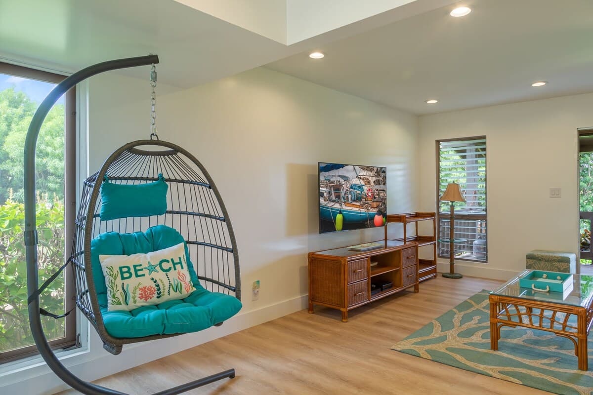 Condo in Lahaina · ★4.79 · 3 bedrooms · 5 beds · 3 shared baths - Photo 3