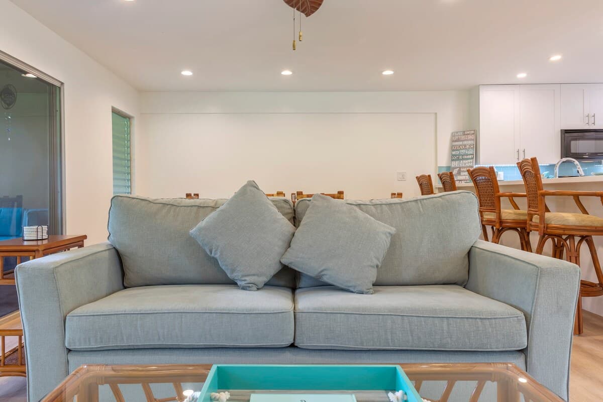 Condo in Lahaina · ★4.79 · 3 bedrooms · 5 beds · 3 shared baths - Photo 2
