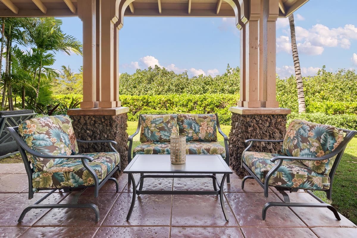 Townhouse in Waimea · ★4.97 · 3 bedrooms · 5 beds · 2.5 baths - Photo 1