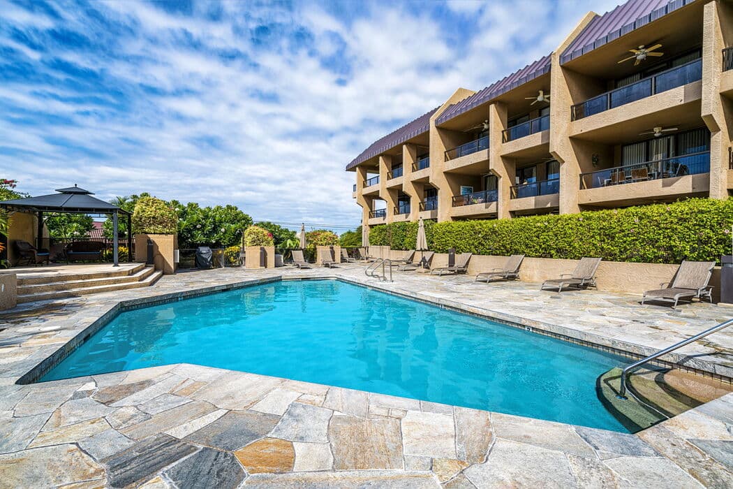 Condo in Kailua-Kona · ★4.89 · 1 bedroom · 2 beds · 2 private baths - Photo 5