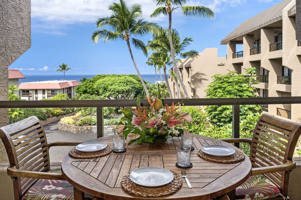 Condo in Kailua-Kona · ★4.89 · 1 bedroom · 2 beds · 2 private baths - Photo 1