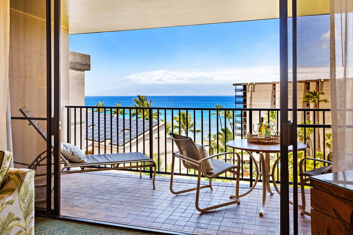 Condo in Lahaina · ★4.65 · 1 bedroom · 2 beds · 1 bath - Photo 1