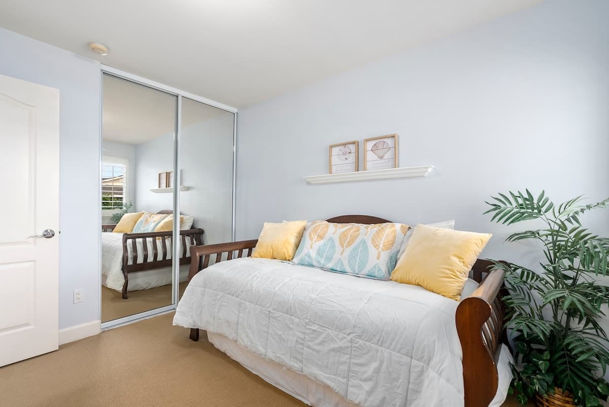 Condo in Kapolei · ★4.76 · 3 bedrooms · 3 beds · 2.5 private baths - Photo 5