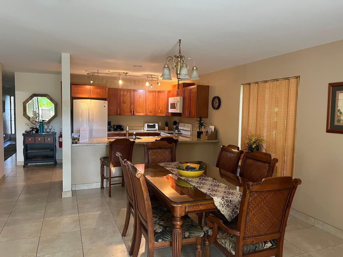 Amazing condo with pools and hotub across from the - Photo 3