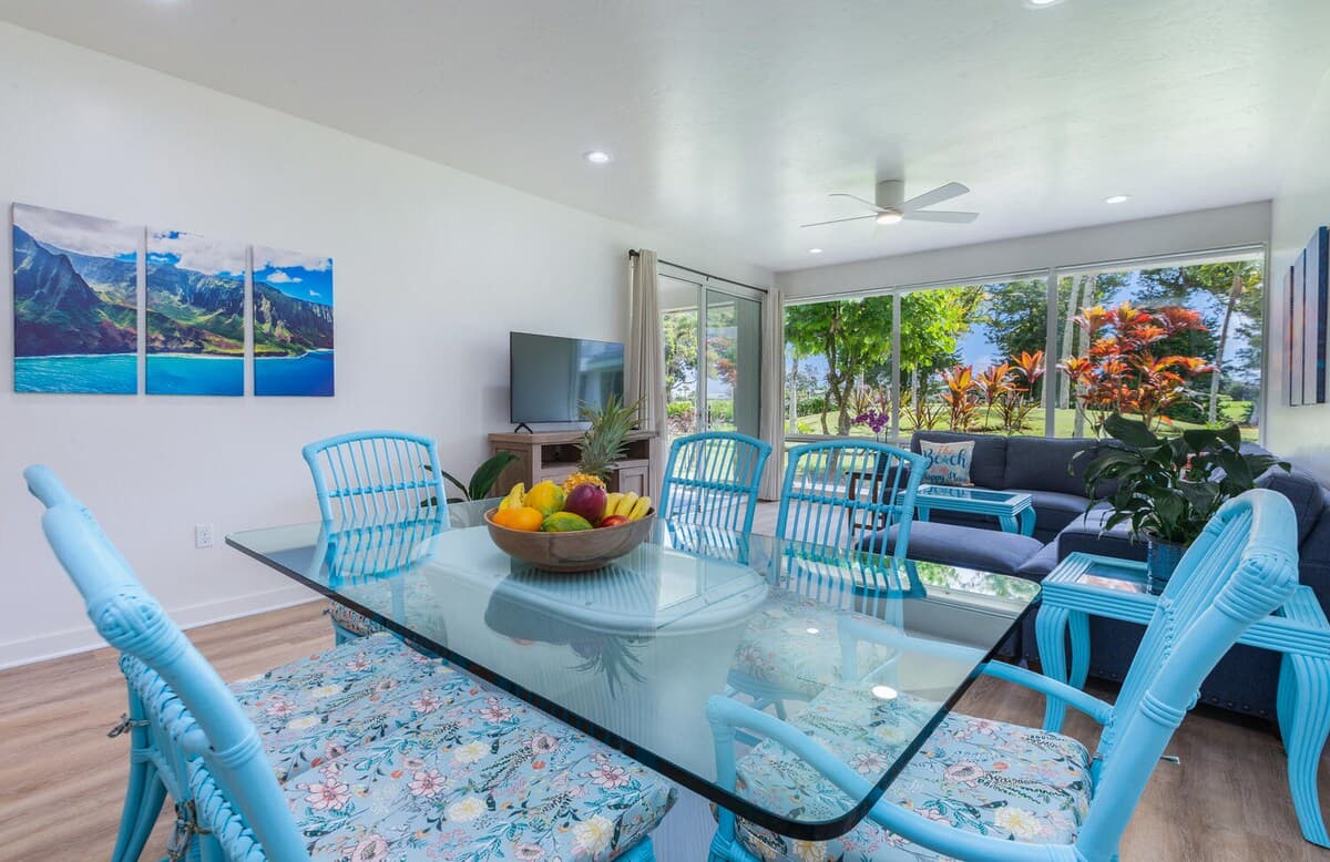 Condo in Princeville · ★4.96 · 2 bedrooms · 4 beds · 2 shared baths - Photo 3