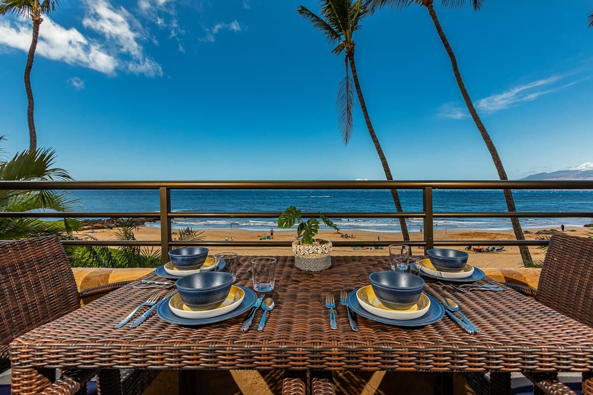 Condo in Wailea · ★5.0 · 2 bedrooms · 3 beds · 2 baths - Photo 2