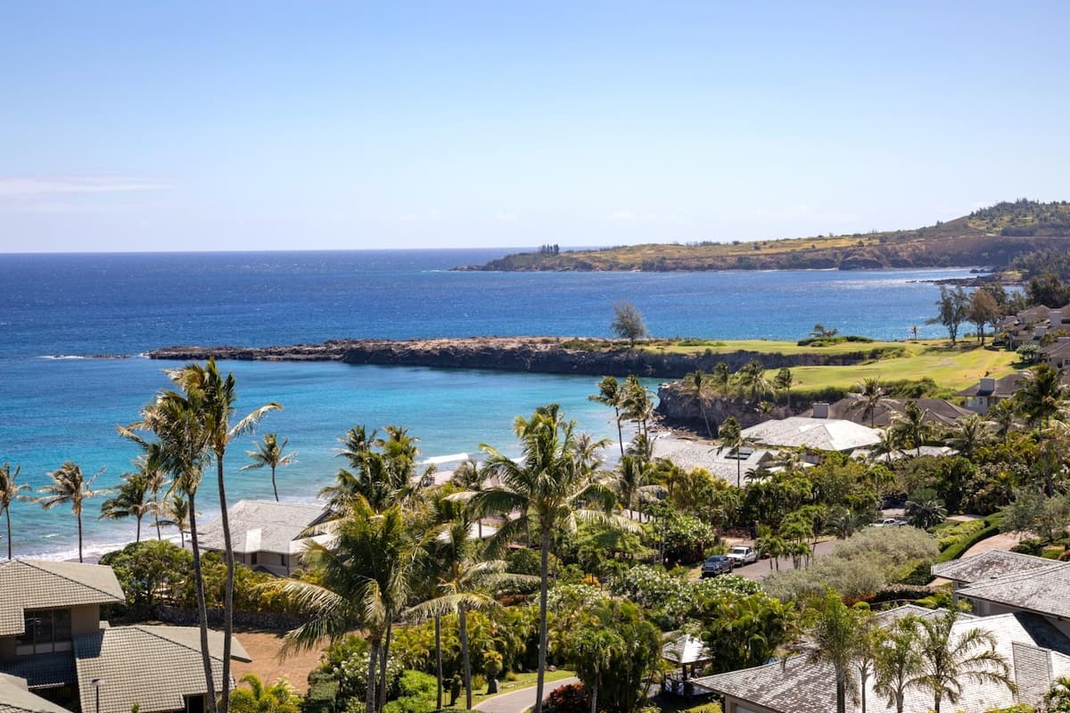Condo in Lahaina · ★4.8 · 1 bedroom · 2 beds · 2 baths - Photo 5