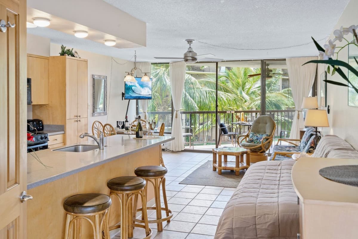 Condo in Kihei · ★4.64 · 1 bedroom · 3 beds · 2 baths - Photo 5