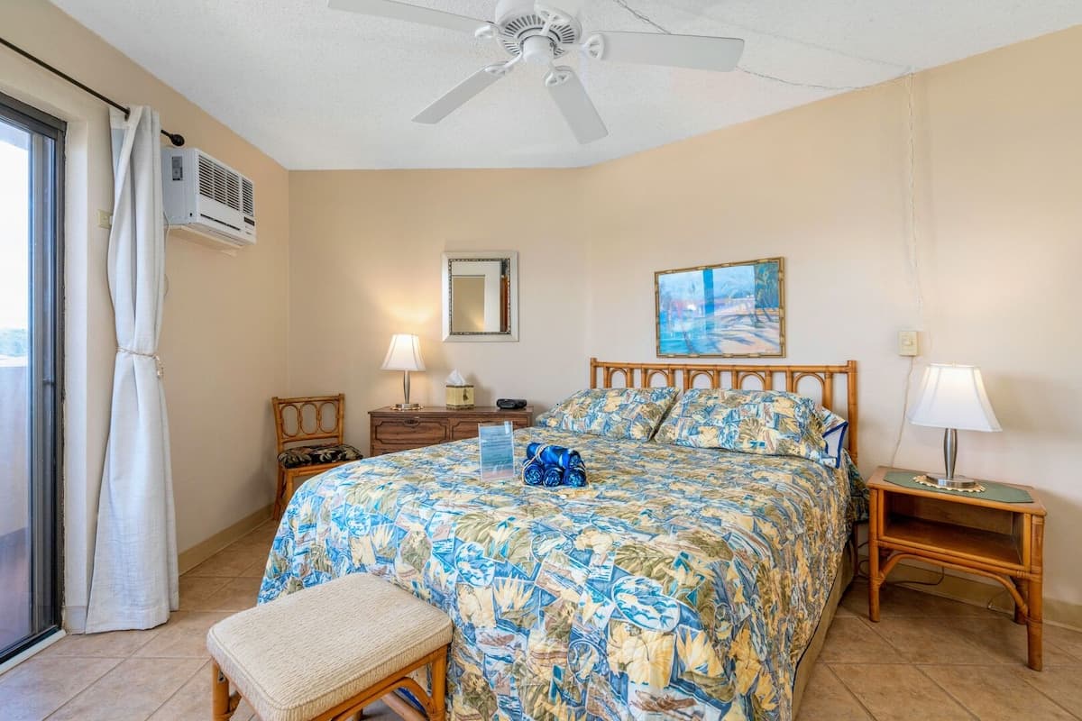 Condo in Kihei · ★4.64 · 1 bedroom · 3 beds · 2 baths - Photo 3