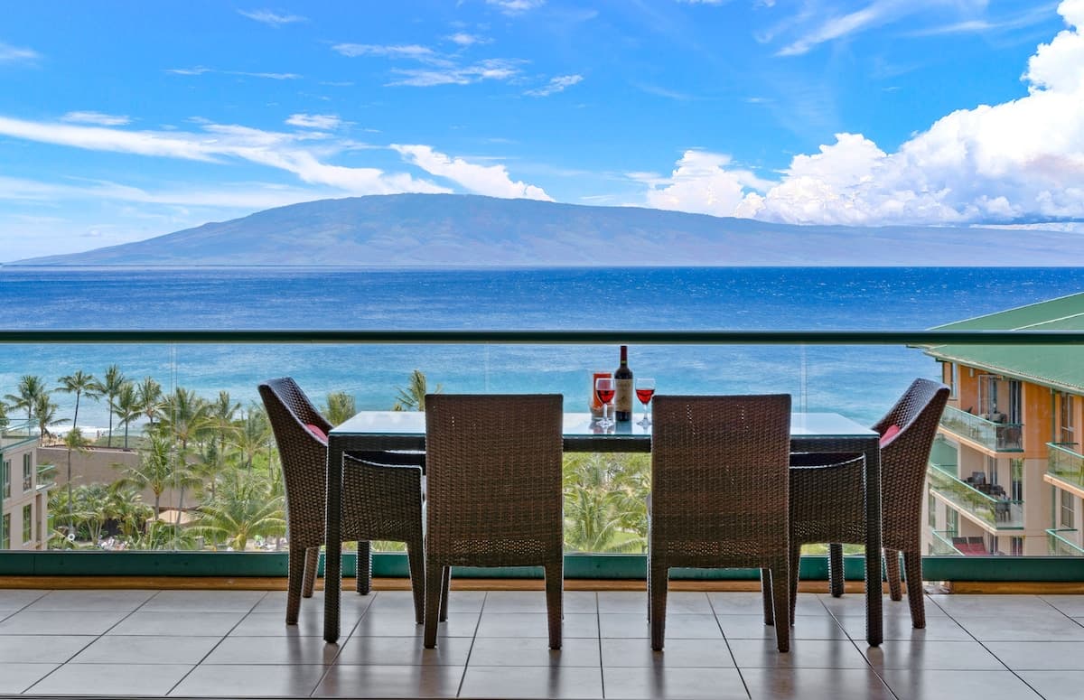 Condo in Lahaina · ★4.89 · 3 bedrooms · 4 beds · 3 baths - Photo 1