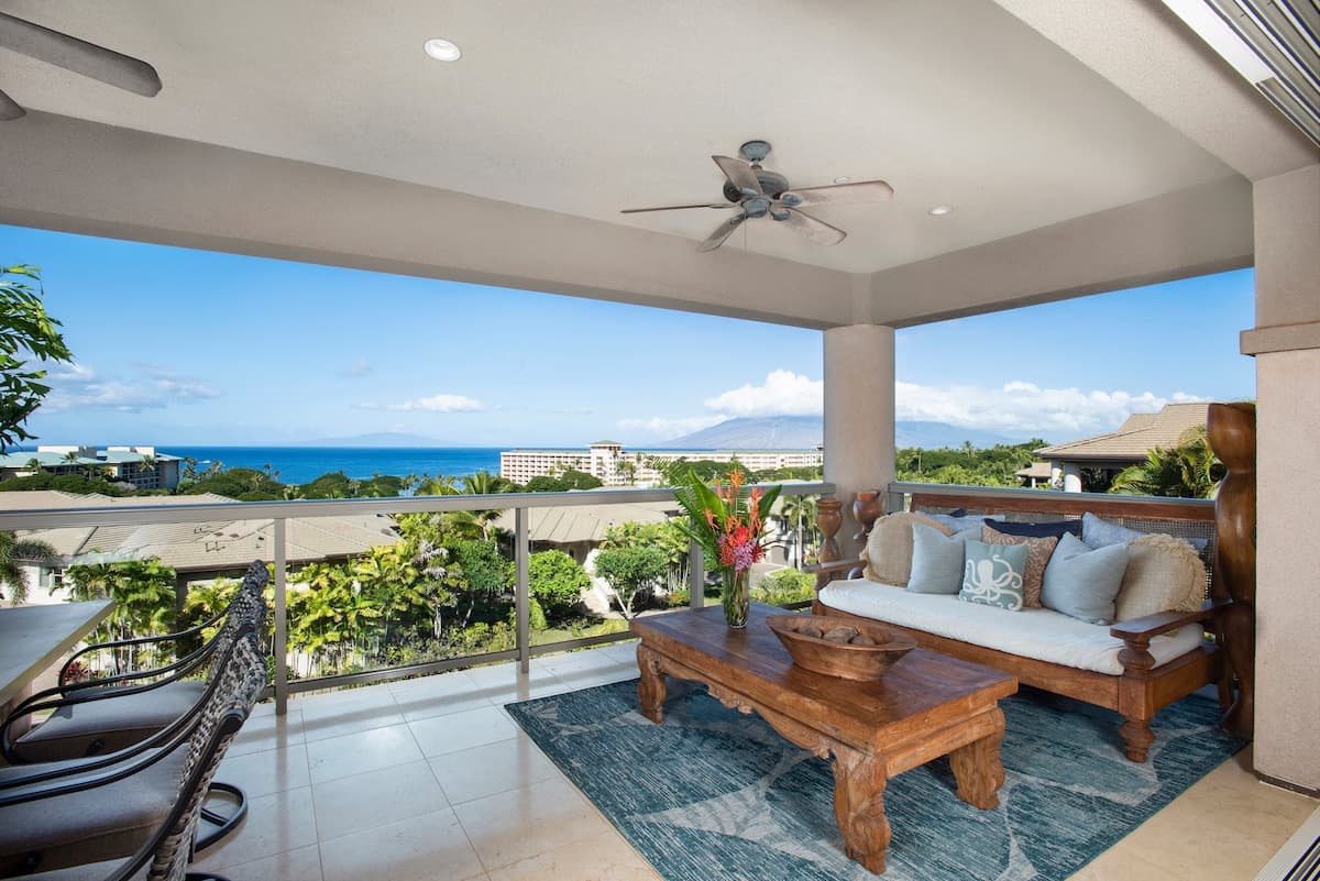 Townhouse in Kihei · ★5.0 · 3 bedrooms · 5 beds · 3.5 shared baths - Photo 1