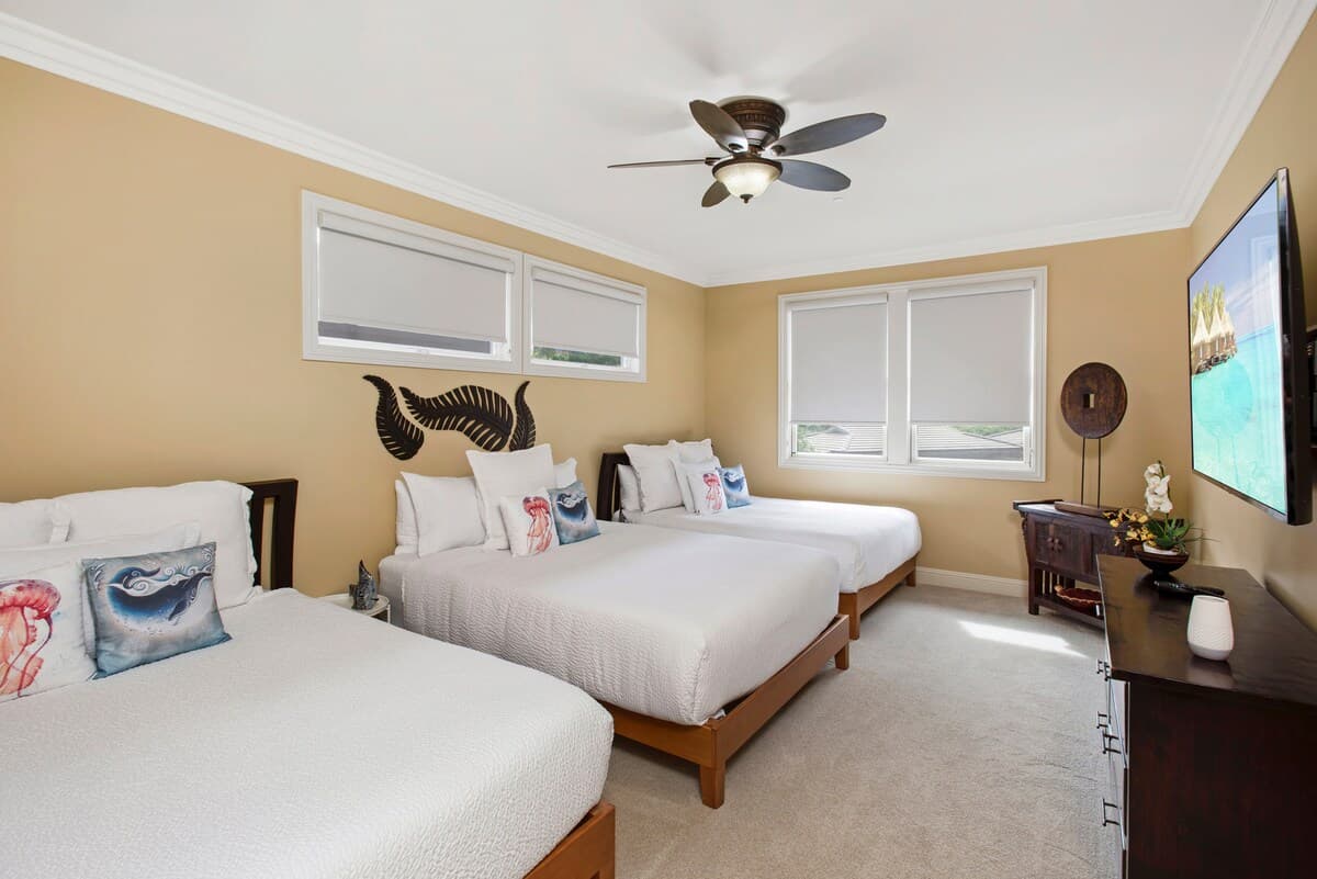Townhouse in Kihei · ★5.0 · 3 bedrooms · 5 beds · 3.5 shared baths - Photo 5