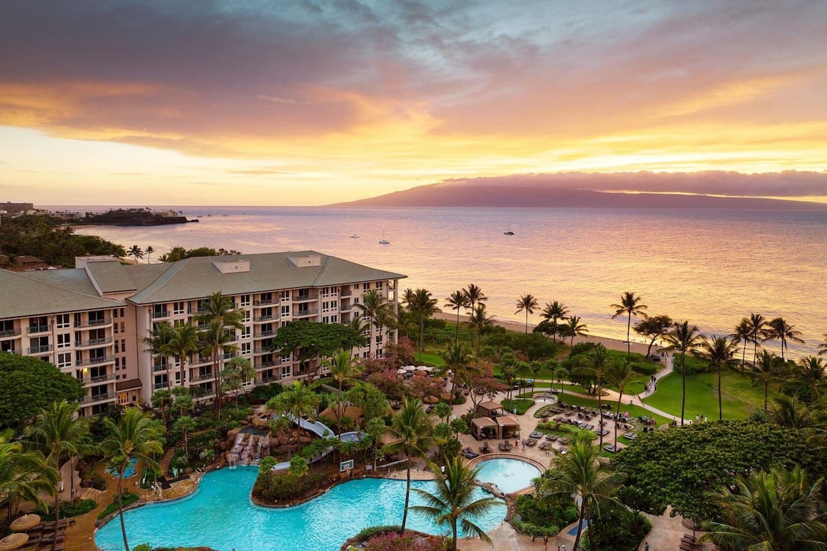 Condo in Lahaina · ★5.0 · 2 bedrooms · 4 beds · 2 private baths - Photo 1