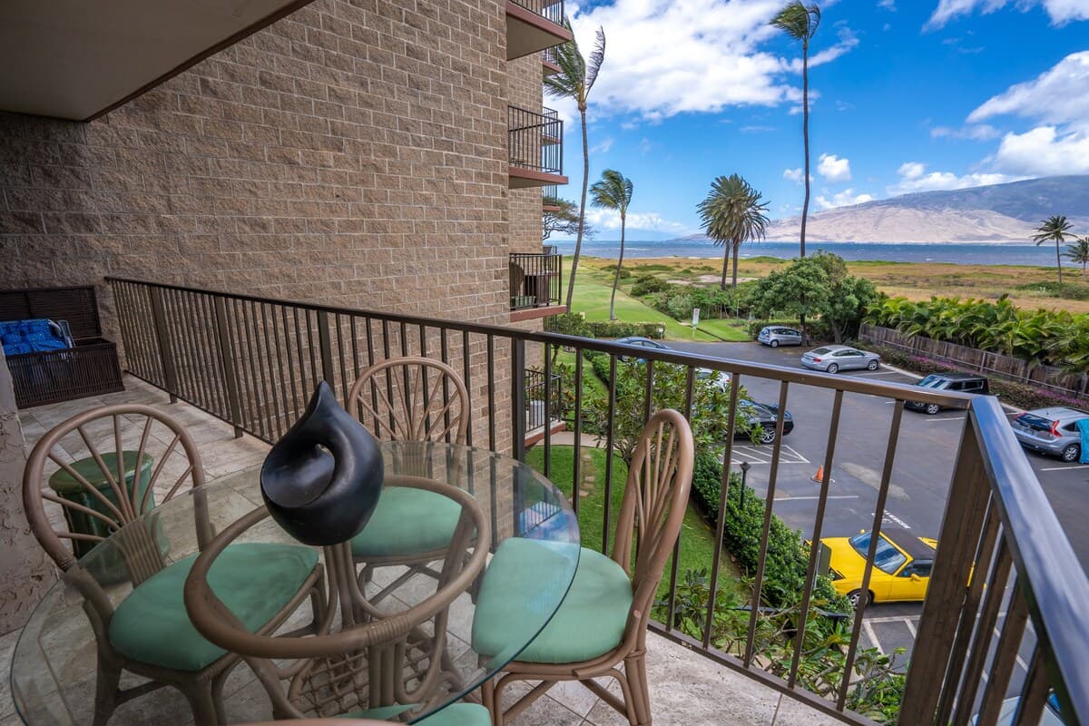 Condo in Kihei · ★4.75 · 1 bedroom · 2 beds · 1 shared bath - Photo 2