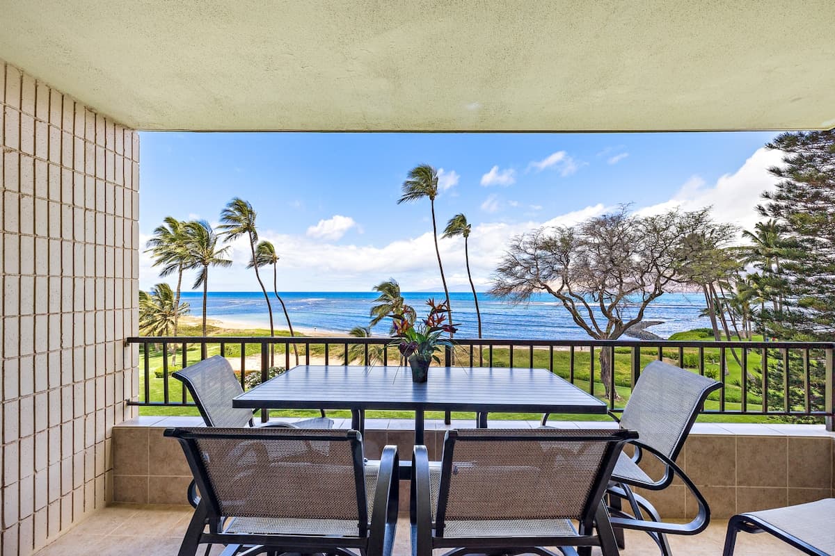Home in Kihei · ★4.58 · 1 bedroom · 2 beds · 1 private bath - Photo 1