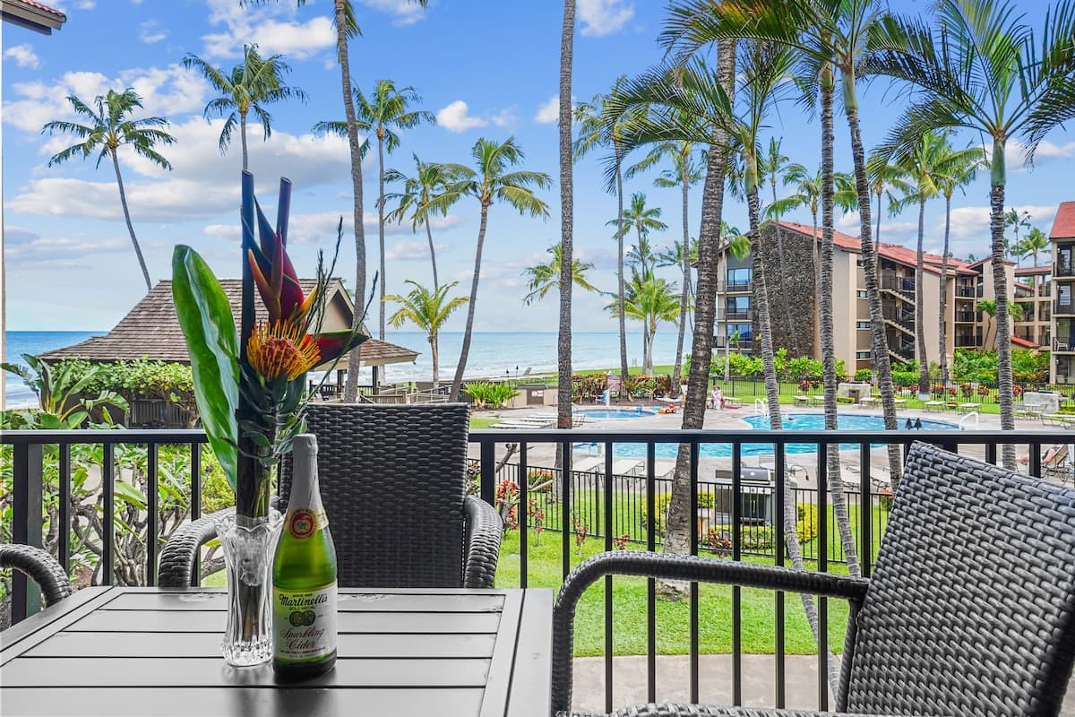 Home in Lahaina · ★4.71 · 2 bedrooms · 3 beds · 2 private baths - Photo 4