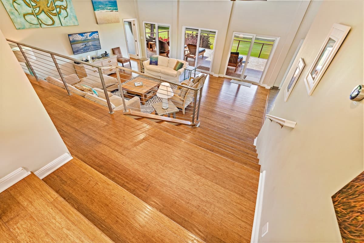 Home in Lahaina · ★4.83 · 6 bedrooms · 9 beds · 3 baths - Photo 5