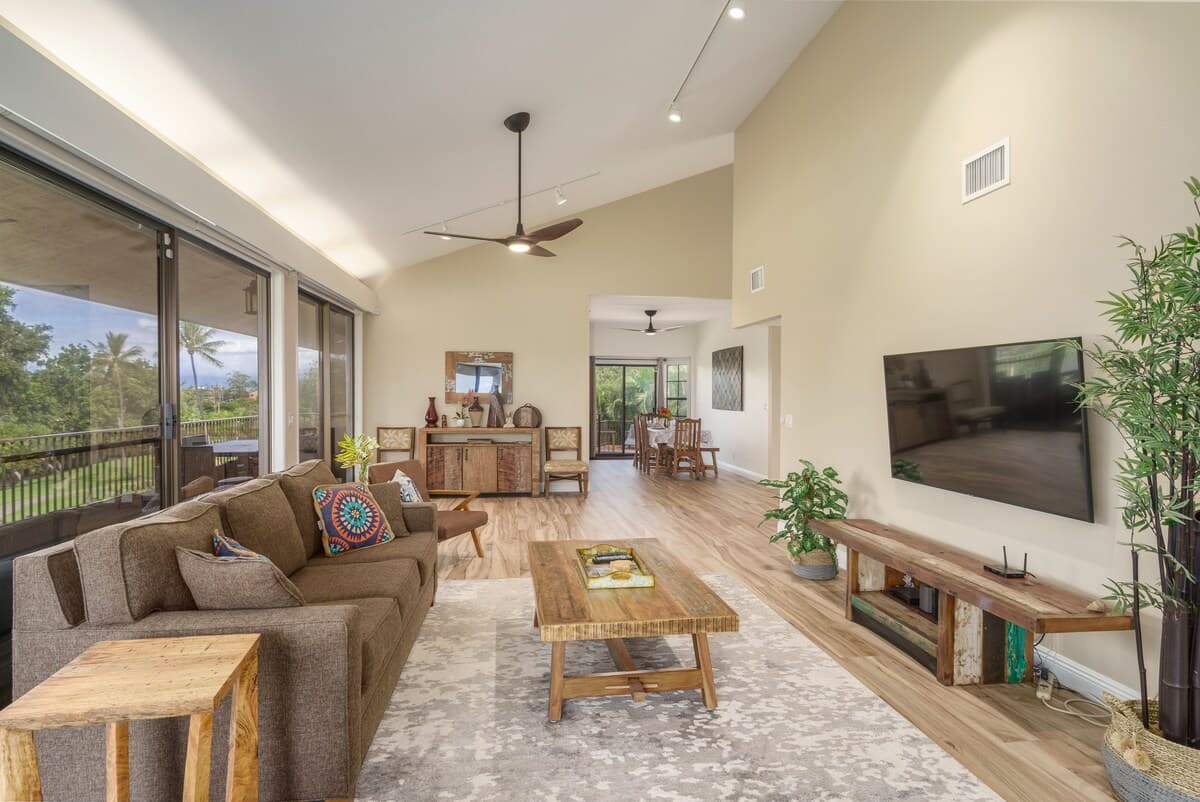 Home in Lahaina · ★4.86 · 3 bedrooms · 4 beds · 2 baths - Photo 4