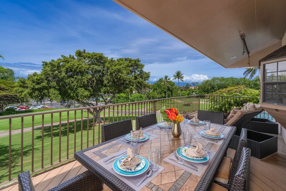 Home in Lahaina · ★4.86 · 3 bedrooms · 4 beds · 2 baths - Photo 1
