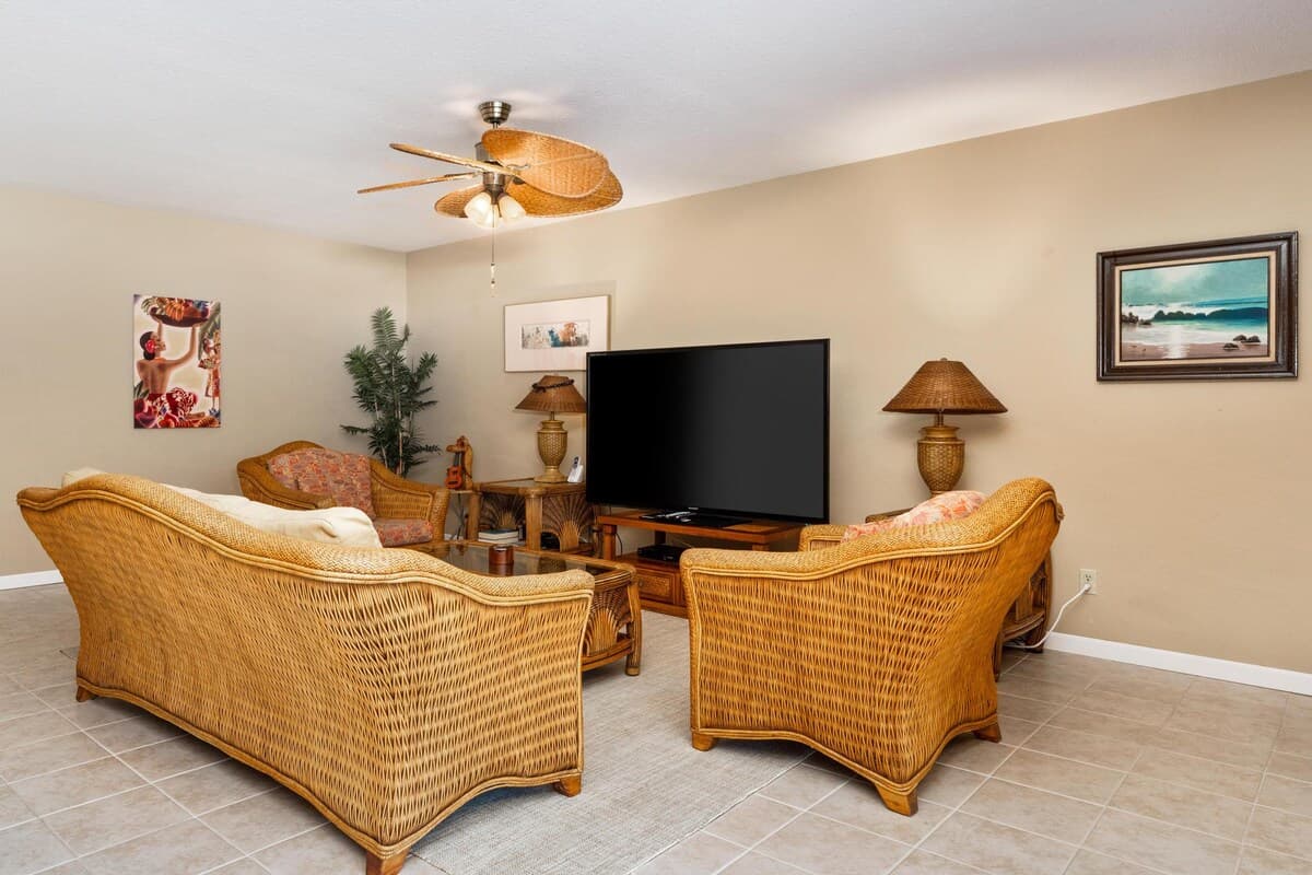 Condo in Kailua-Kona · ★4.63 · 2 bedrooms · 3 beds · 2 baths - Photo 5